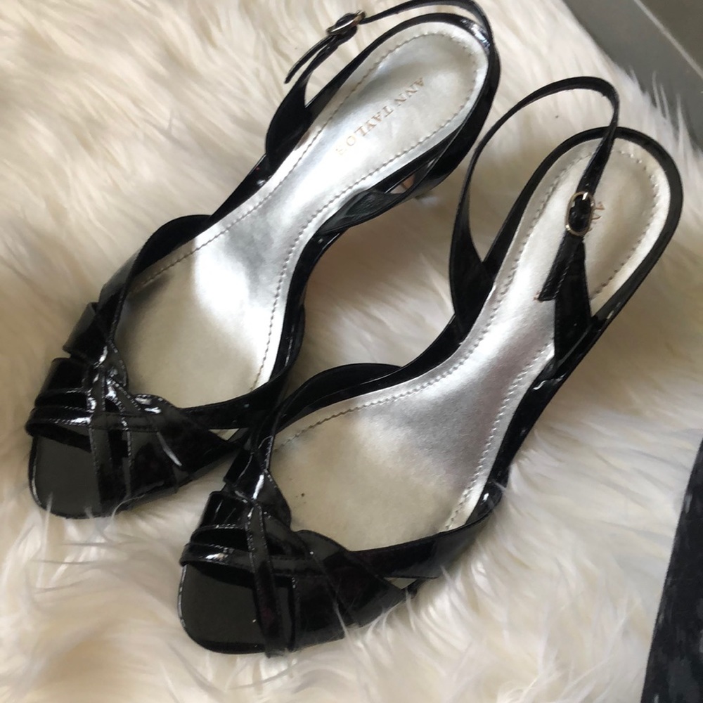 Ann Taylor Mandy Strippy Sandal Black size 8